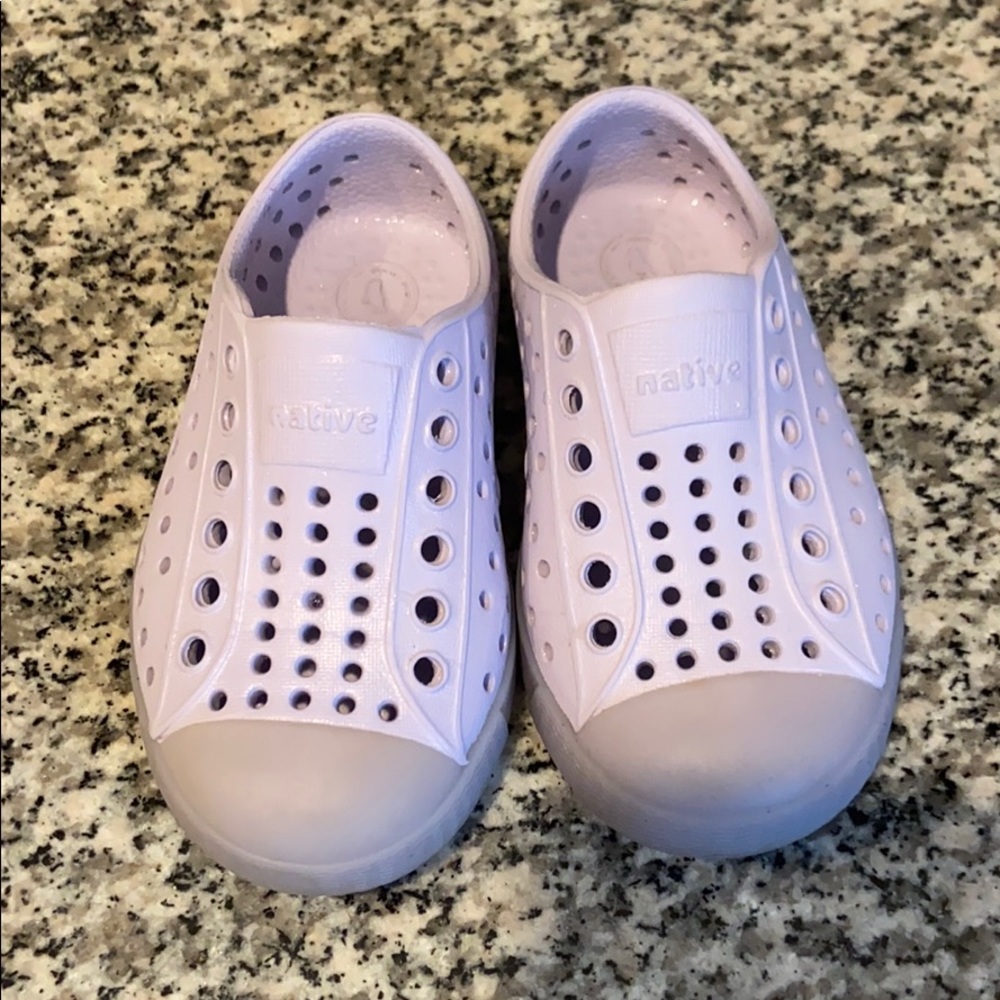 Toddler Girl Native slip on sneakers